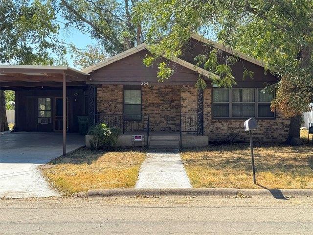House for sale in Coleman, Coleman County