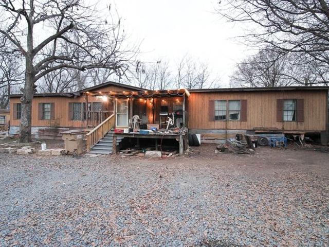 House for sale in Hooks, Texas
