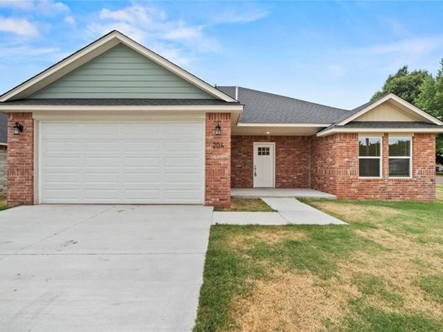 House for sale in Mustang, Oklahoma