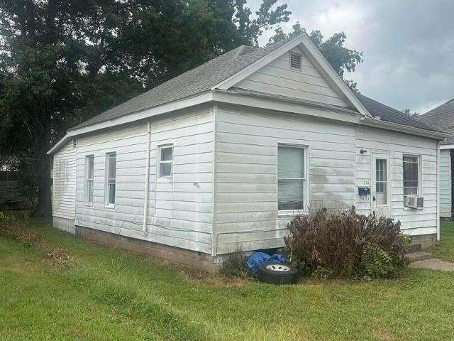 House for sale in Perry, Illinois