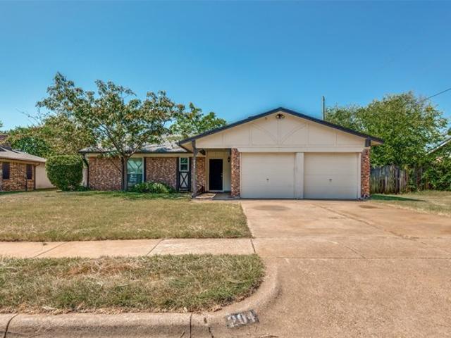 House for sale in Crowley, Texas