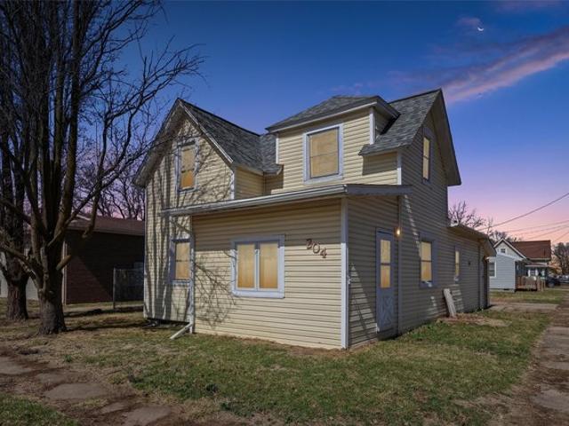 House for sale in Pleasantville, Iowa