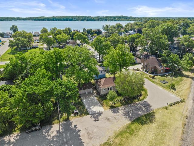 House for sale in Silver Lake, Salem