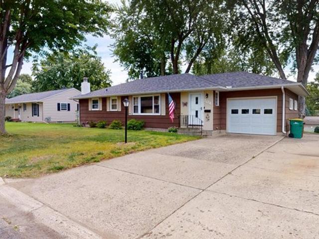 House for sale in Albert Lea, Freeborn County