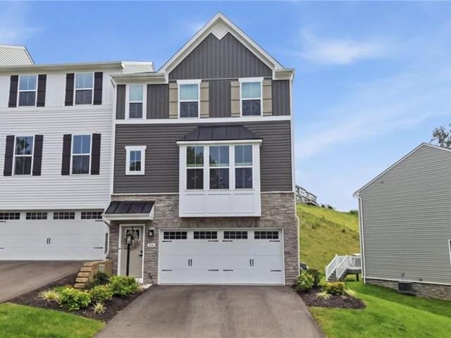 Townhouse for sale in Canonsburg, Pennsylvania