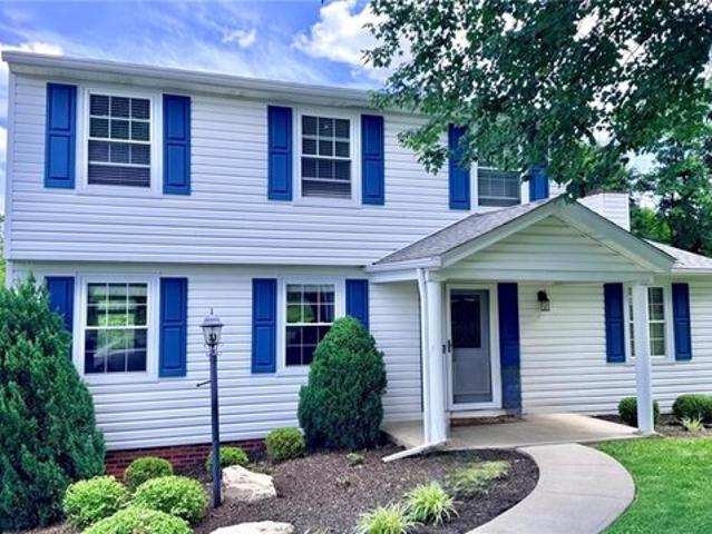 House for sale in Coraopolis, Pennsylvania