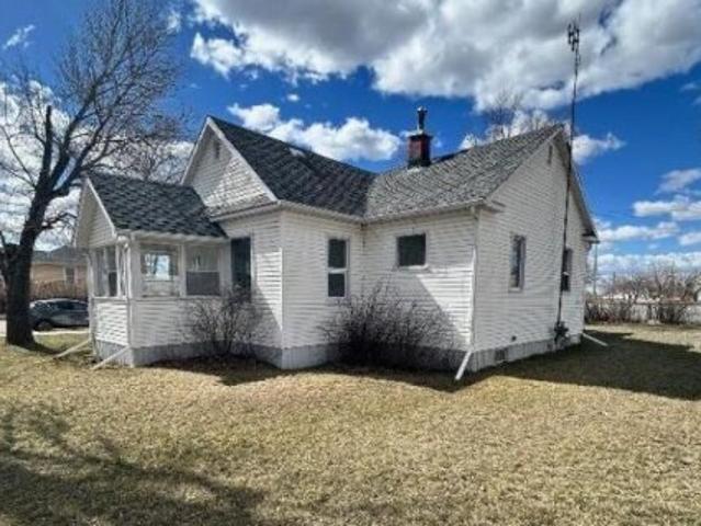 House for sale in Carmangay, Alberta