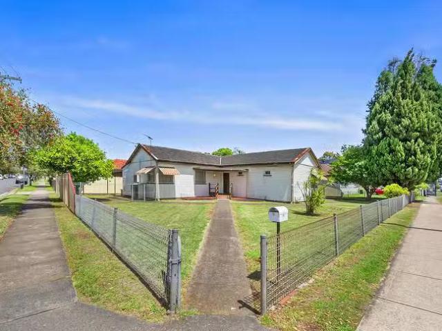 House for rent in Guildford
