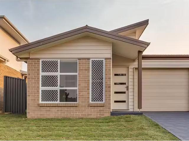 Condo for rent in Wadalba, New South Wales
