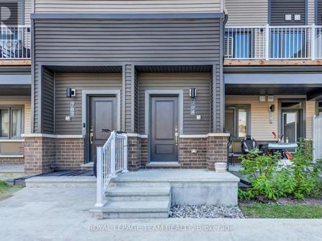 Townhouse for rent in Mulhurst Bay, Ontario