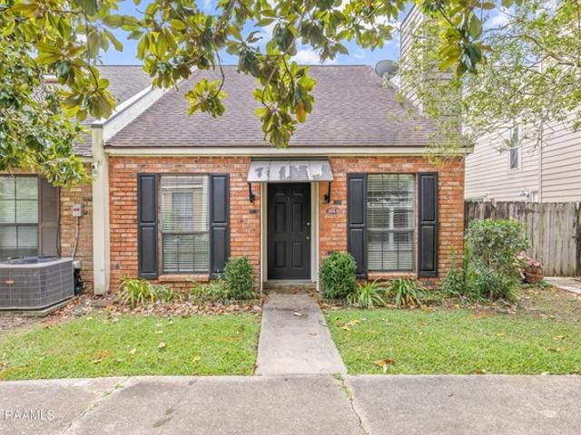 Townhouse for sale in Lafayette, Louisiana