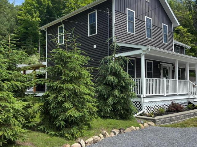 House for sale in Castleton On Hudson, New York