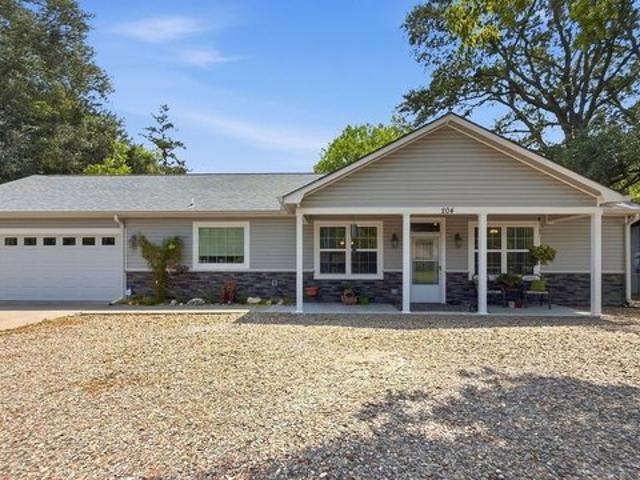 House for sale in Hooks, Texas