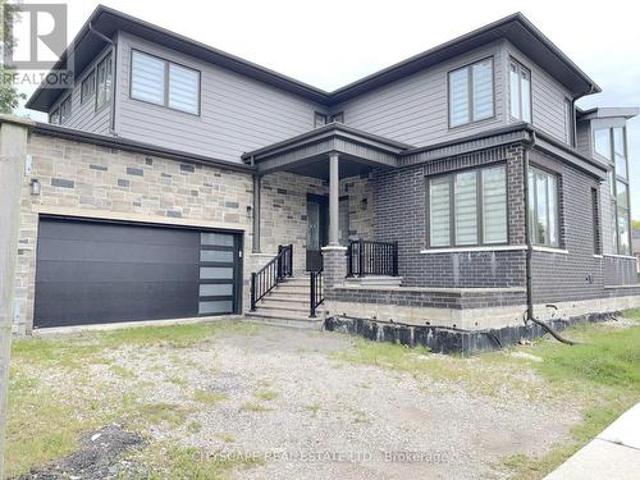 House for sale in Oakville, Ontario