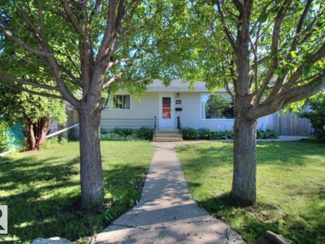 House for sale in Spruce Grove, Alberta