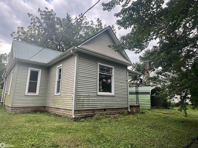 House for sale in Farmington, Van Buren County