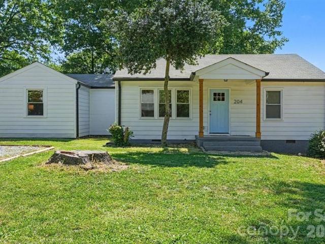 House for sale in Lowell, North Carolina