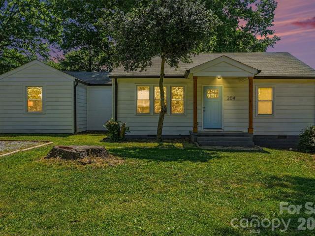 House for sale in Lowell, North Carolina