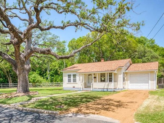 House for sale in Fredericksburg, Texas