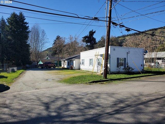 House for sale in Oregonia