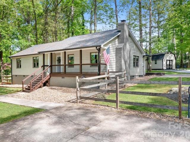 House for sale in Mecklenburg, North Carolina