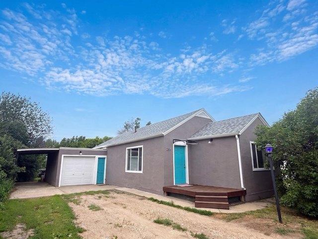 House for sale in Des Lacs, North Dakota
