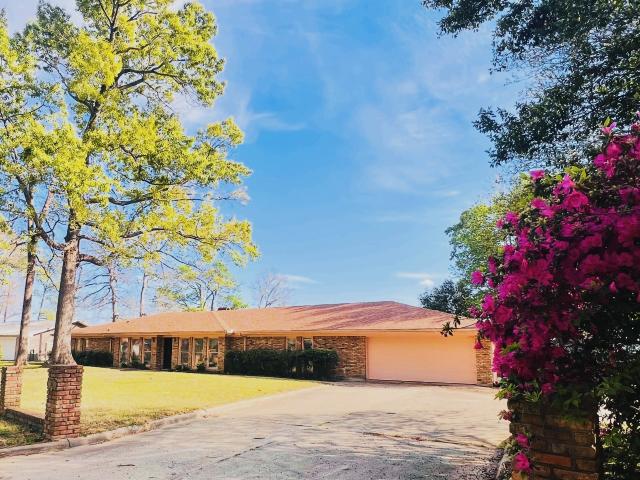 House for sale in Sabine, Texas