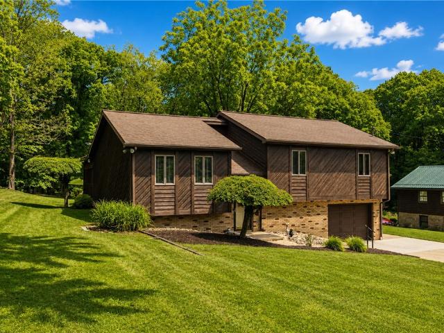 House for sale in Farmington, Pennsylvania