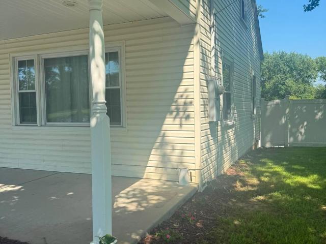 House for sale in Oaktown, Indiana