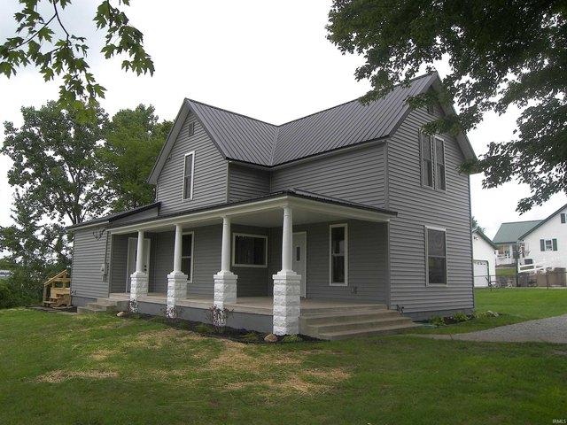 House for sale in Syracuse, Indiana