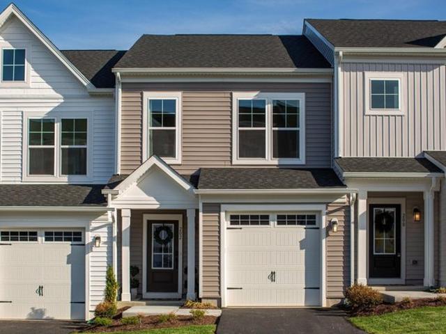 Townhouse for sale in Virginia