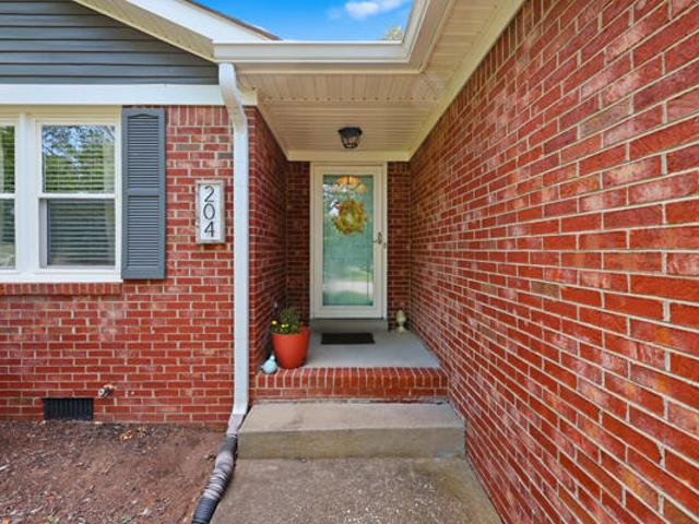 House for sale in Versailles, Kentucky
