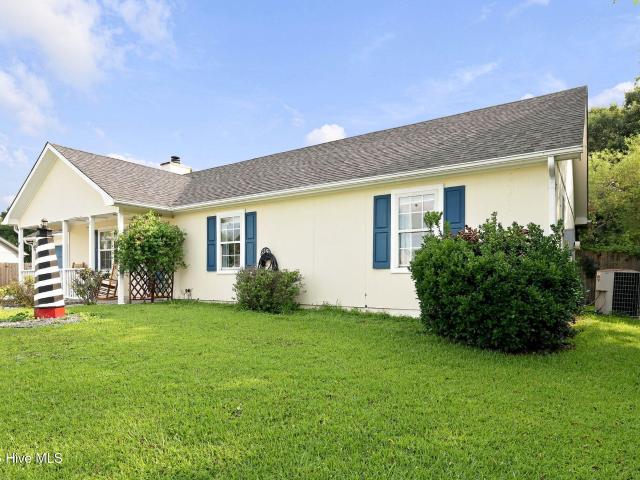 House for sale in Hubert, North Carolina