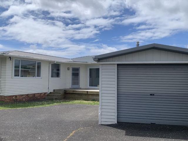 House for rent in Western Heights, Henderson-Massey
