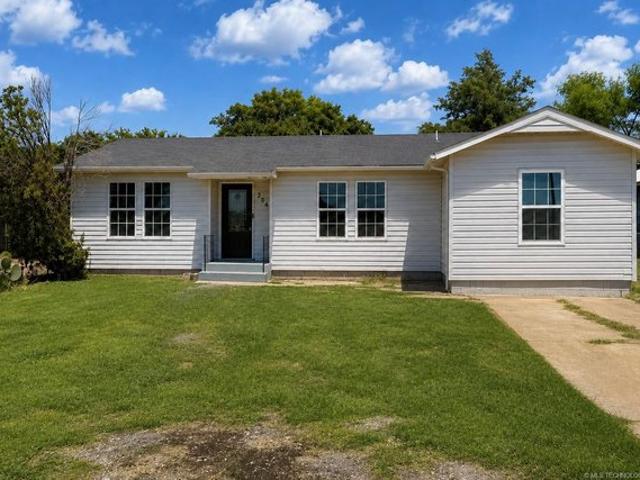 House for sale in Marietta, Love County
