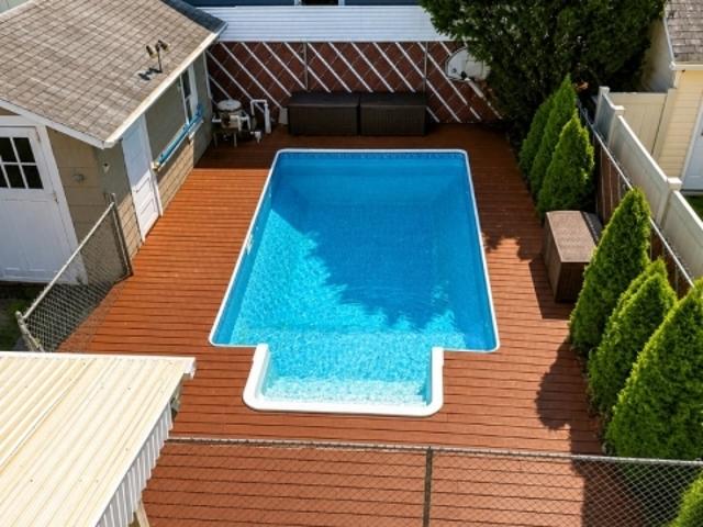 House for sale in Lyndhurst, New Jersey