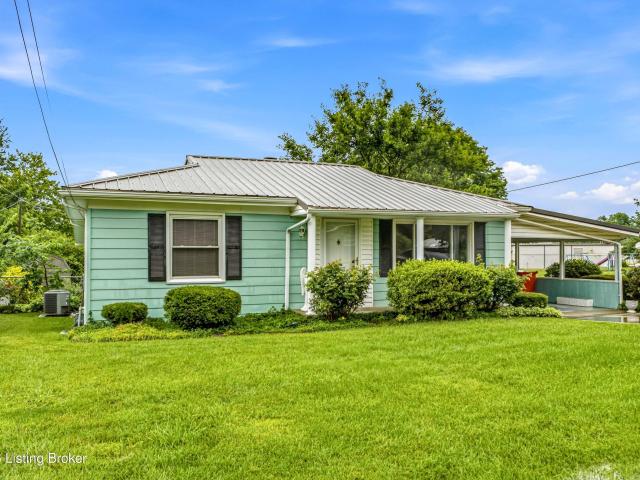 House for sale in Cecilia, Kentucky