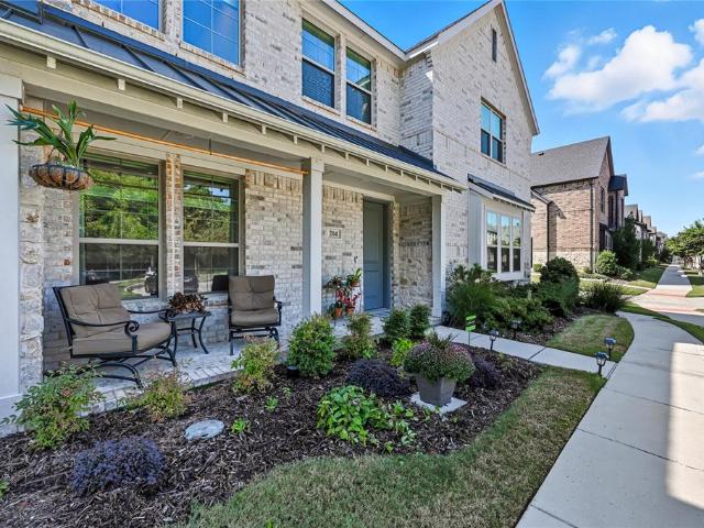 Townhouse for sale in Flower Mound, Texas