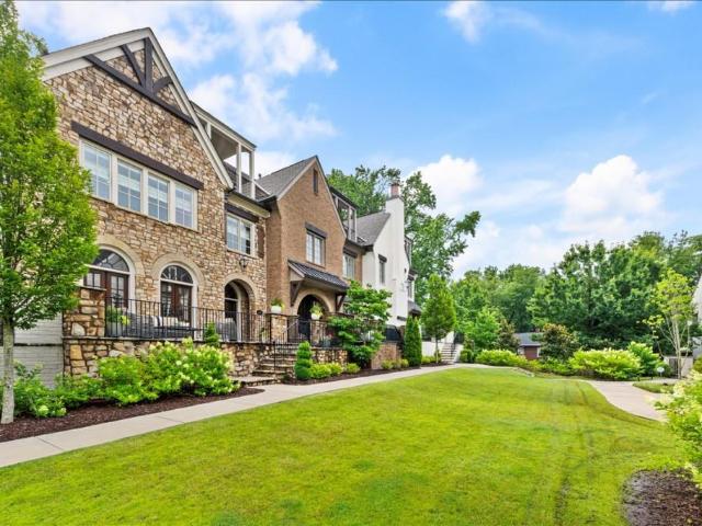 Townhouse for sale in Alpharetta, Georgia
