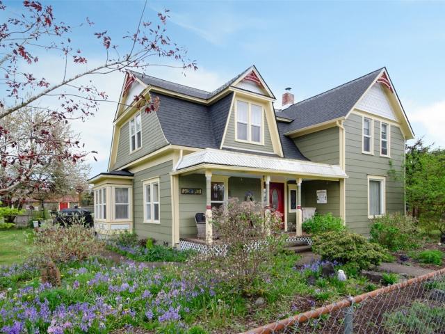House for sale in Oakville, Washington