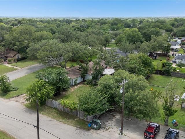 House for sale in Cuero