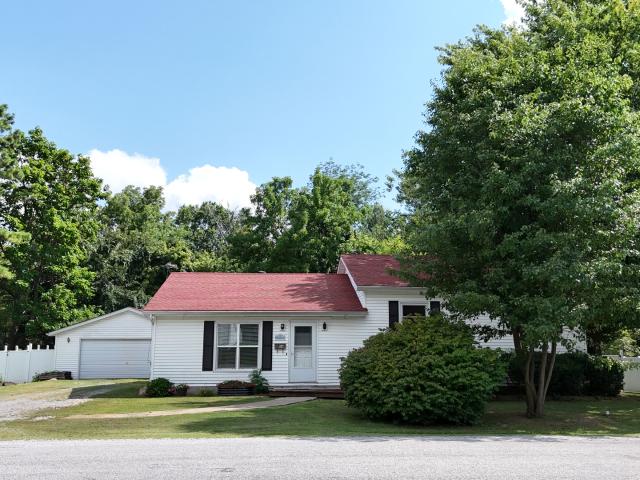 House for sale in Benton, Illinois