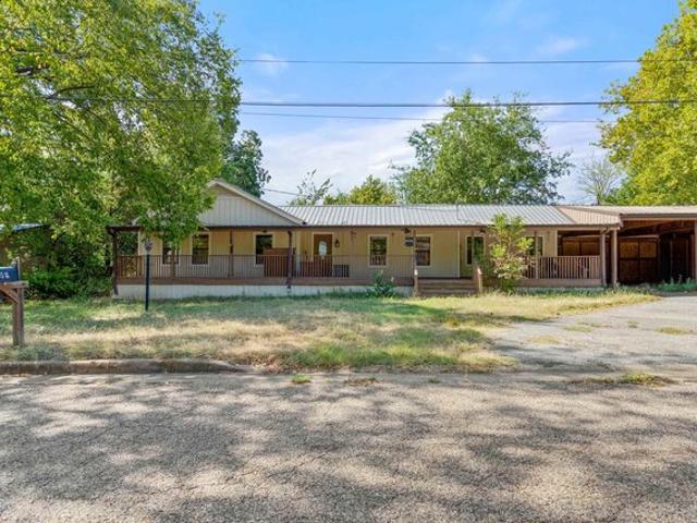 House for sale in Troup, Smith County