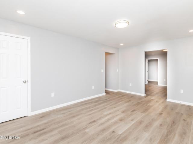 House for sale in Cecilia, Kentucky