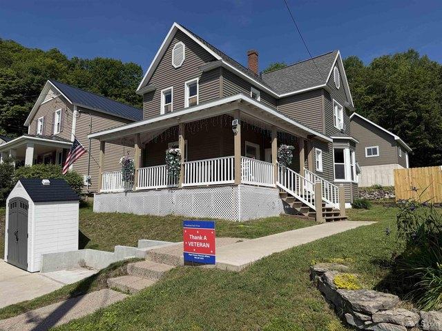 House for sale in Munising, Michigan