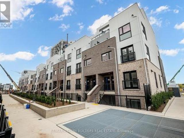 Townhouse for rent in Oakville, Ontario