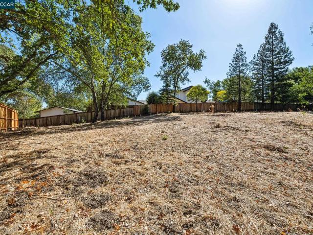 Land for sale in Grayson Woods, Pleasant Hill