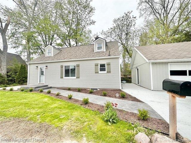 House for sale in Fenton, Michigan