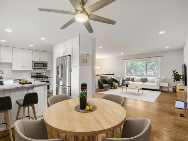 House for sale in Highlands, Hoffman Estates