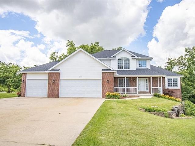 House for sale in Linn, Iowa